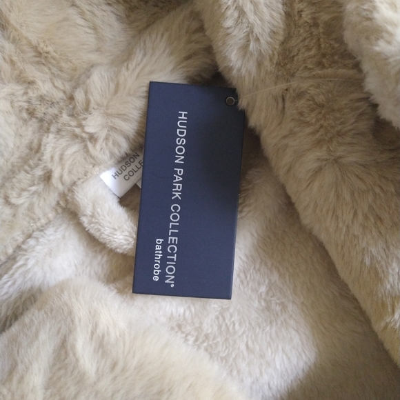 HUDSON PARK COLLECTION Hudson Park Faux Fur Robe - 100% Exclusive Bloomingdales - Picture 5 of 8